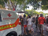 Tabrak Pohon, Pelajar SMP Dilarikan ke Rumah Sakit Tabrak pohon