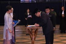 Sekretaris Jenderal Kemendikbudristek Lantik Prof. Ngakan Putu Gede Suardana Jadi Rektor Universitas Udayana unud