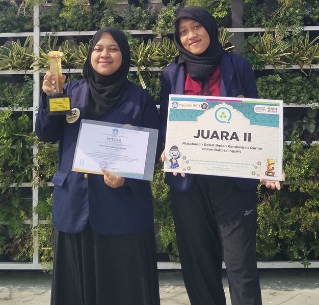 Mahasiswa Sastra Inggris FIB Unud Raih Prestasi di Debat Ilmiah Kandungan Al-Quran Tingkat Nasional Unud