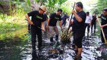 Antisipasi Banjir Musim Hujan, Pj Bupati Lihadnyana Pimpin Bersih-bersih Kali di Buleleng Bersih-bersih Kali