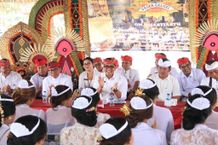 Hadiri Rangkaian Persembahyangan dan Pembangunan Secara Sekala, Bupati Sanjaya Apresiasi Karya Krama di Tiga Desa Tabanan