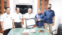Pemkab Jembrana Raih Penghargaan Terbaik II dari Kanwil DJP Bali Penghargaan Terbaik II