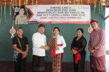 Dukung Pemberdayaan Lansia di Kota Denpasar, Wawali Arya Wibawa Hadiri HUT Ke-6 Karang Lansia Desa Dauh Puri Klod Peringatan HUT