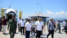 Pj Gubernur Mahendra Jaya Cek Kesiapan Angkutan Nataru di Pelabuhan Gilimanuk Pelabuhan Gilimanuk