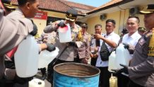 Knalpot Brong dan Miras Dimusnahkan Polres Buleleng Miras