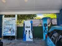 Kado Nataru 2024 Bagi Pemilik Kendaraan Listrik, PLN Tambah EV Charging Station di Jalur Wisata Pulau Dewata SPKLU
