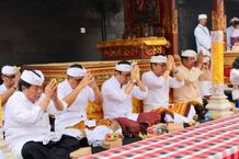 Wali Kota Jaya Negara Hadiri Perayaan Hari Saraswati Mahawarga Bhujangga Waisnawa Saraswati