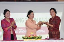 Perayaan HUT Ke-24 DWP Kabupaten Bangli Ditandai dengan Pemotongan Tumpeng DWP Bangli