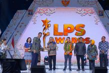 Berkontribusi Signifikan Dukung Inklusivitas Keuangan, bank bjb Raih LPS Banking Award 2023 bjb
