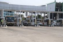 Rasio Pembayaran Tunai Masih Dominan, Uji Coba Pembayaran Non Tunai Diperpanjang parkir bandara