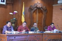 Sekda Kota Denpasar Pimpin Finalisasi Rapat Evaluasi Pembangunan Tahun 2023 rapat