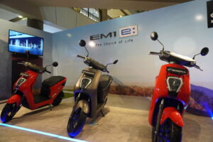 Honda EM1 e: dan EM1 e: PLUS