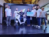 Astra Motor Bali Berikan Apresiasi Kepada Konsumen Pertama Pemilik Honda EM1 e: EM1
