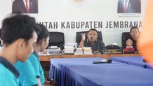 Lepas Puluhan CPMI, Bupati Tamba Tantang Generasi Muda Berkarier ke Luar Negeri CPMI