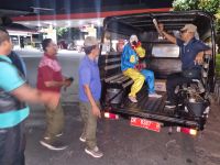 Berikan Kenyamanan Bagi Pengendara, Tim Kecamatan Denpasar Barat Tertibkan Badut dan Pengamen penertiban