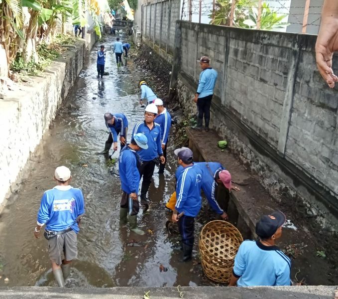Gerak Cepat Bersihkan Sampah Gerak Cepat Bersihkan Sampah