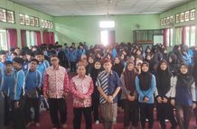 Sosdiklih KPU Karangasem Sasar Pemilih Gen Z, Diharapkan Cerdas Tentukan Pilihan Secara Mandiri KPU Karangasem