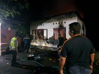 Api Dupa Diduga Picu Kebakaran Gudang Penyimpanan Barang Dagangan di Karangasem Kebakaran