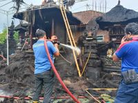 Masih Misteri, Gedong Pejenengan Hangus Terbakar Kebakaran