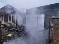 Dikira Ban Truk Meledak, Ternyata Dapur Kebakaran Kebakran