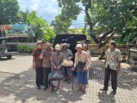Tindak Lanjuti Laporan Masyarakat, Tramtib Kecamatan Denbar Tertibkan Pembakaran Sampah dan Gepeng Tertibkan Pembakaran Sampah dan Gepeng