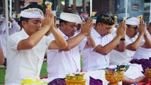 Wujudkan Pesta Demokrasi Paripurna, Pj Bupati Buleleng Gelar Persembahyangan Bersama Persembahyangan Bersama