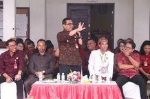 Candikuning Sebagai Destinasi Wisata, Bupati Sanjaya Melalui Bungan Desa ke-43 Fokus Tekankan Penanganan Sampah Candikuning