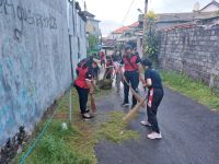 Ciptakan Wajah Kota Bersih dan Asri, Kelurahan Padangsambian Rutin Laksanakan “Jumat Bersih” Jumat Bersih