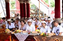 Wali Kota Jaya Negara Hadiri Pemelaspasan Bale Kulkul Banjar Pagan Tengah Upacara Pemelaspasan