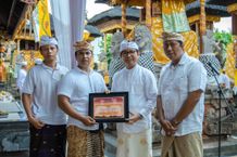 Karya Melaspas di Pura Dadia Batu Jelantik Gulingan Karya Melaspas