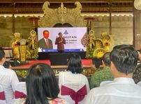 Buka Lomba Debat dan IAPI Bali Award, Sekda Dewa Indra Harap Tim Pengadaan Tingkatkan Kompetensi dan Kredibilitas IAPI Bali Award