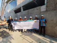 Segera Dibuka, Icon Mall di Sanur Kini Sudah Berlistrik Petugas