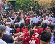 Astra Motor Bali Komitmen Lestarikan Seni Budaya, Kembali Dukung Gelaran Sesetan Heritage Omed-omedan Festival 2024 Omed-omedan