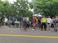 Hantam Lampu Penerangan Jalan, Pemotor Meninggal Dunia Lakalantas Sepeda Motor