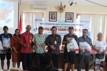 Jelang Hari Raya Nyepi, Pemkot Denpasar dan Pelindo Serahkan Paket Sembako di Kelurahan Serangan Serahkan Paket Sembako