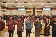 Sekda Alit Wiradana Ikuti Rakor Optimalisasi Penyaluran KUR Bank BPD Bali Rakor