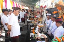 Wali Kota Jaya Negara Tinjau Lomba Ogoh-Ogoh Mini ST. Yowana Paramarthan, Tanjung Bungkak Kaja Lomba Ogoh-Ogoh mini