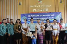 Puluhan Warga Manfaatkan Layanan Posyandu Paripurna di Kelurahan Penatih Posyandu Paripurna