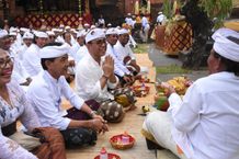Wali Kota Jaya Negara Hadiri Upacara Melaspas dan Pujawali di Pura Desa lan Puseh Desa Adat Kesiman Melaspas dan Pujawali