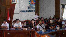 Cegah Kesemrawutan di Pasar, Pedagang Bermobil Diberi Tanda Pengenal Pedagang Bermobil