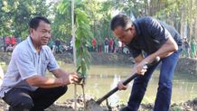 Sekda Dewa Indra Puji Gerakan Tanam Cabai di Hutan Kota Banyuasri Buleleng Gerakan Tanam Cabai