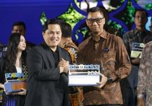 Dirut PLN Raih Best CEO of Communications, PLN Jadi Best of The Best Communications dengan 12 Penghargaan dari Menteri BUMN di Ajang BCOMSS 2024 PLN