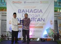 JNE Terima Penghargaan Tebar Sejuta Al Quran dari Baitul Maal Hidayatullah JNE