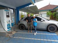 Libur Lebaran di Bali Nyaman Pakai Mobil Listrik, Ini Alasan Mereka Mobil Listrik