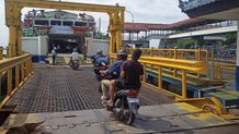 Puncak Arus Balik Lebaran di Pelabuhan Padangbai Diprediksi Terjadi pada Minggu Pelabuhan Padangbai