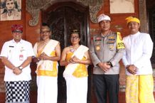 Bupati Tabanan Ngupasaksi Dewa Yadnya Lan Rsi Yadnya di Giria Gede Jumpung Desa Sesandan Yadnya
