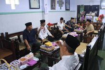 Sampaikan Selamat Lebaran, Bupati Tamba Sambangi Sejumlah Tokoh Muslim Jembrana Bupati Tamba