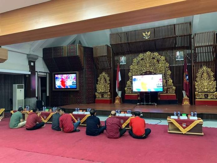 Nobar Karangasem
