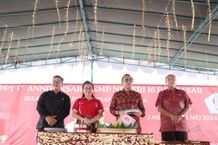 Wali Kota Jaya Negara Hadiri HUT Ke-1 SMPN 16 Denpasar HUT SMP 16 Denpasar