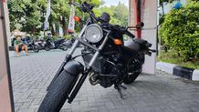 Jangan Asal Parkir, Berikut Agar #Cari_Aman Saat Parkir Moge Parkir Motor